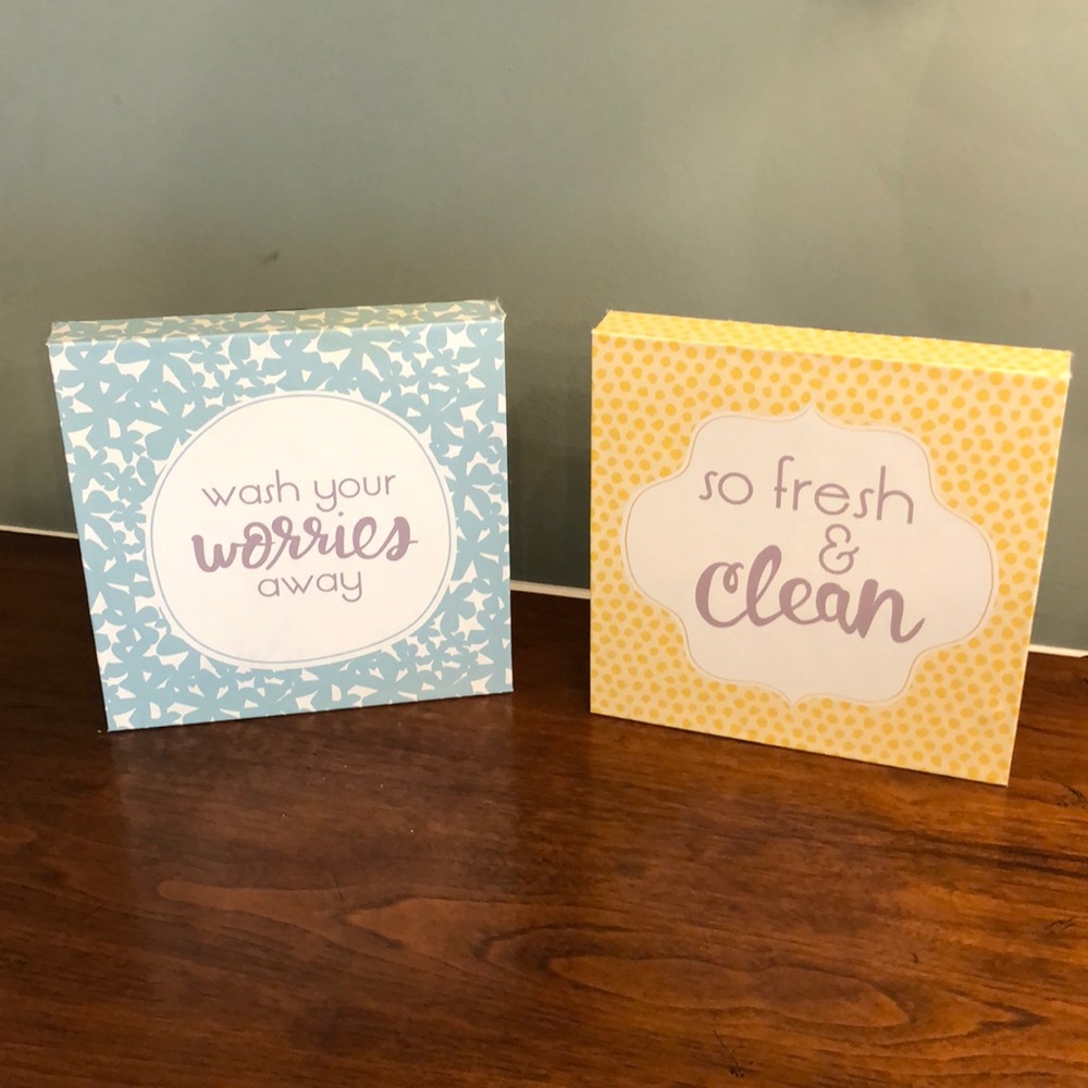 Set of two laundry room signs